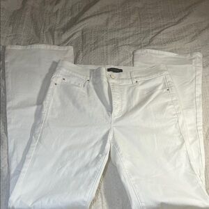 Ann Taylor mid rise wide leg White Jeans size 8
